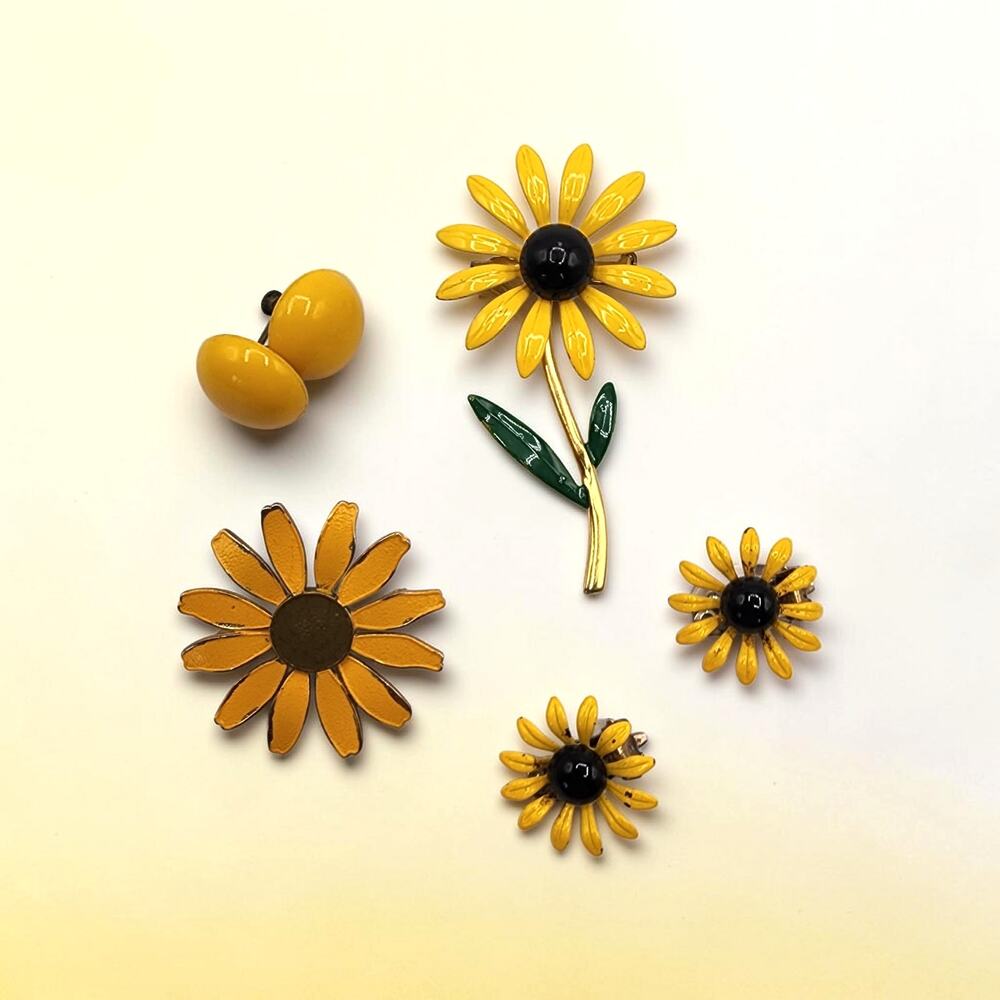Vintage Black Eyed Susan Flower Lot Enamel Brooch Earrings Yellow Daisy
